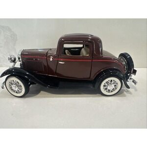 Vintage Ford 3 Window Coupe 1932 Die cast Car